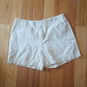 GAP khakis shorts light cream size 6